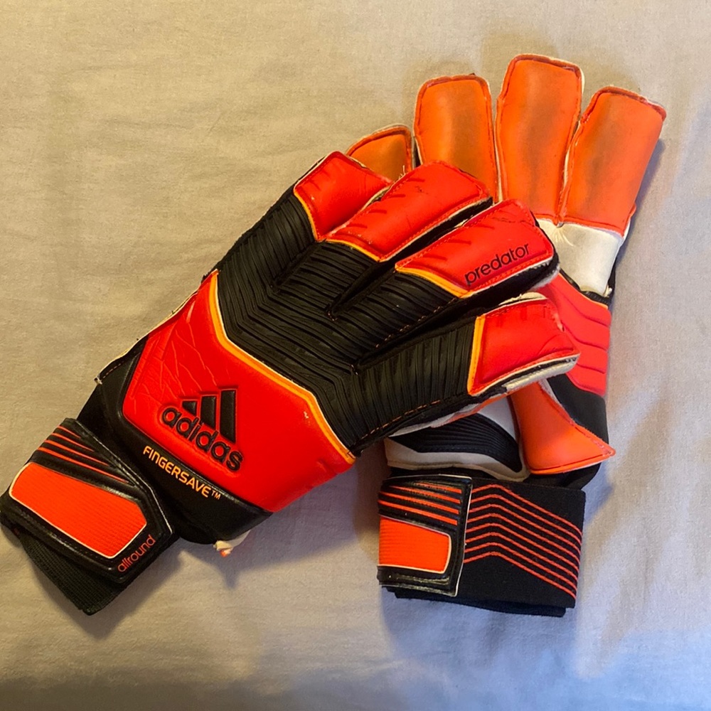 Adidas Predator fingersave goalie gloves.